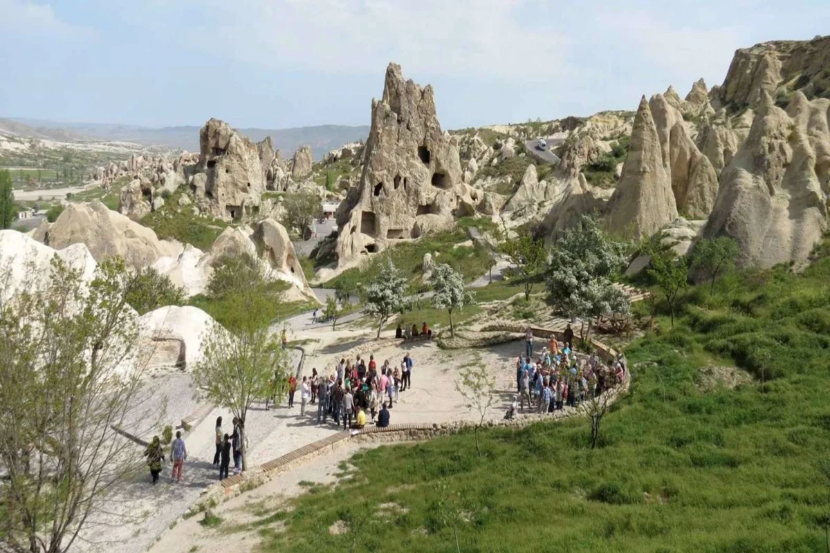 Tour Rojo en Capadocia con el Museo al Aire Libre de Göreme