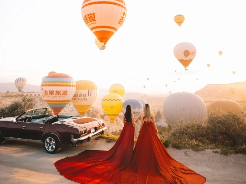 Coche Clásico y Persecución de Globos en Capadocia al Amanecer